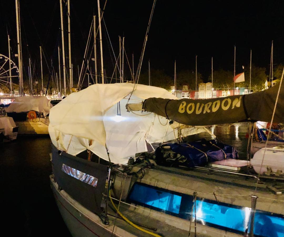 Nuit Insolite Sur Un Voilier Au Coeur De La Rochelle La Rochelle  Eksteriør billede