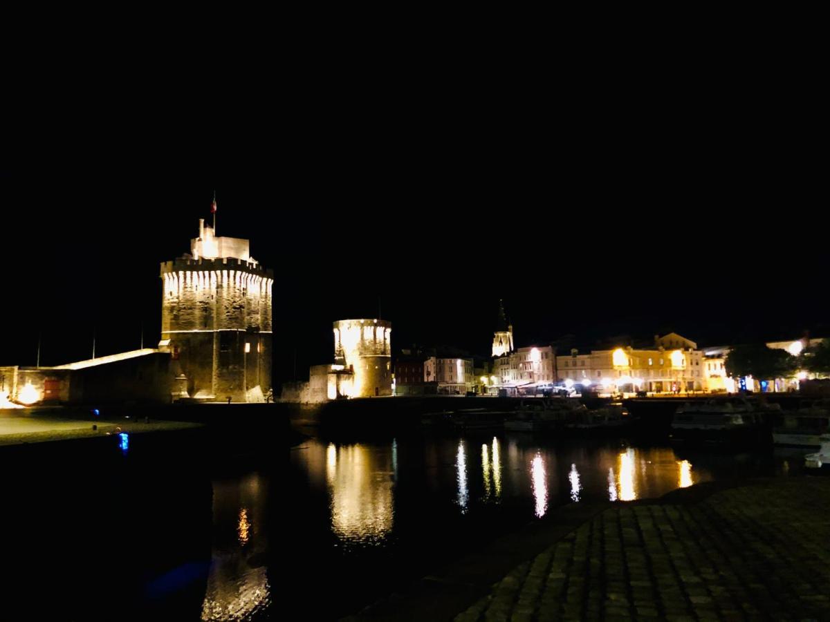 Nuit Insolite Sur Un Voilier Au Coeur De La Rochelle La Rochelle  Eksteriør billede