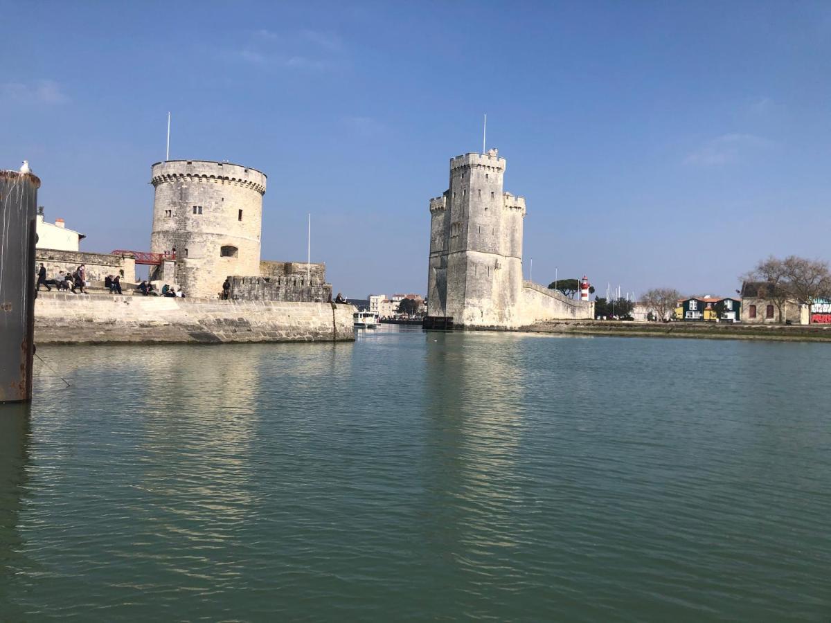 Nuit Insolite Sur Un Voilier Au Coeur De La Rochelle La Rochelle  Eksteriør billede