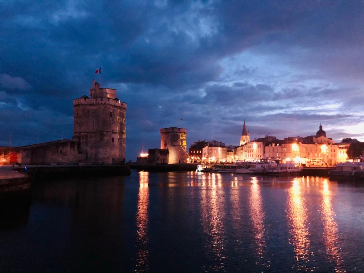 Nuit Insolite Sur Un Voilier Au Coeur De La Rochelle La Rochelle  Eksteriør billede