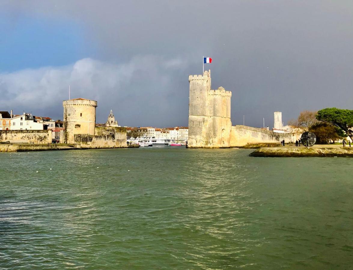 Nuit Insolite Sur Un Voilier Au Coeur De La Rochelle La Rochelle  Eksteriør billede